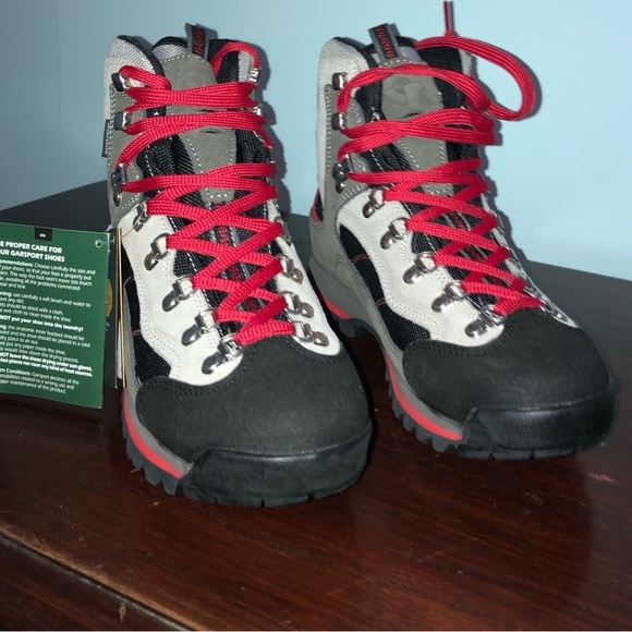 NWT_Women's Hiking Boots WATERPROOF_NWT - Picture 6 of 14
